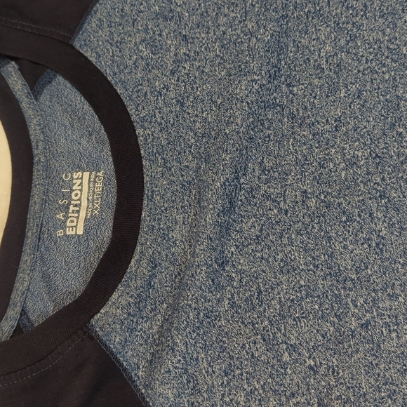 T-SHIRT - Picture 2 of 3